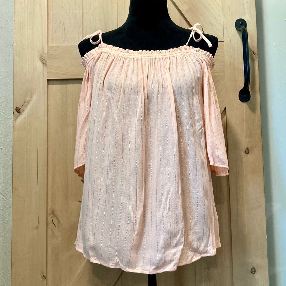 NWT New York & Company SOHO Size M Peach & Gold Stripe Cold Shoulder Top